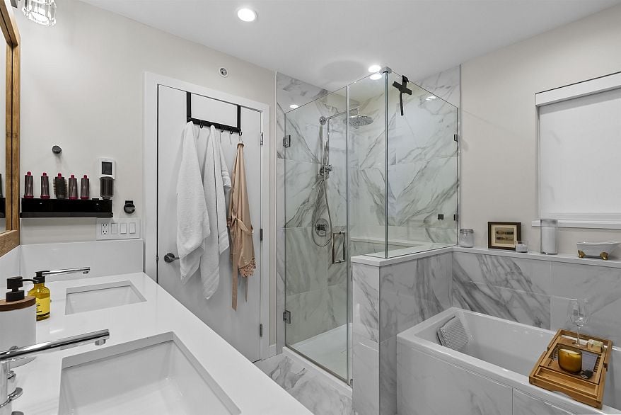 147 4738 Hemlock Way