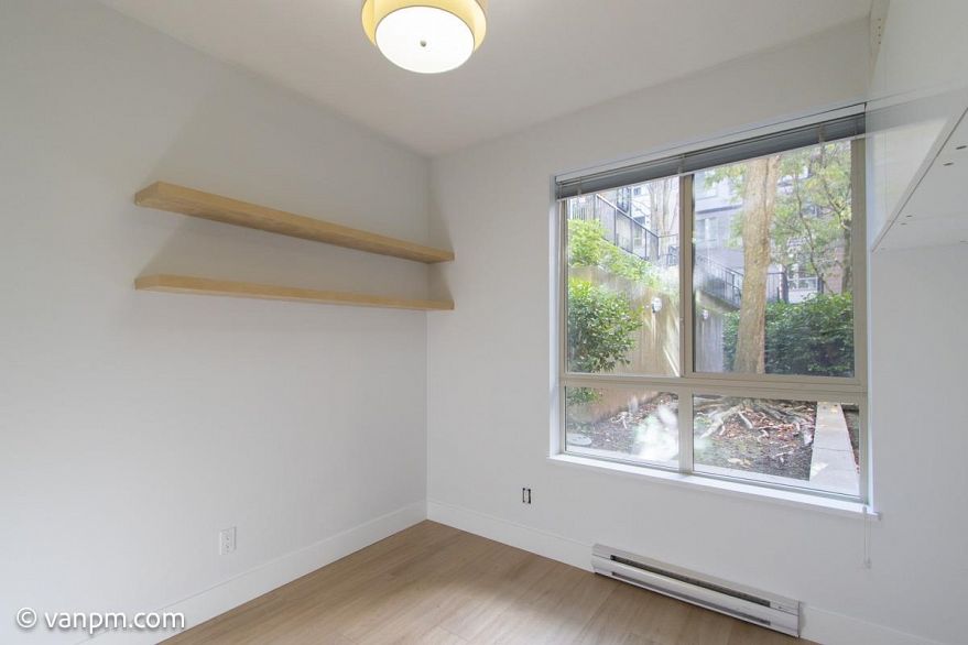 111 7478 BYRNEPARK WALK, Burnaby BC V3N 5C6