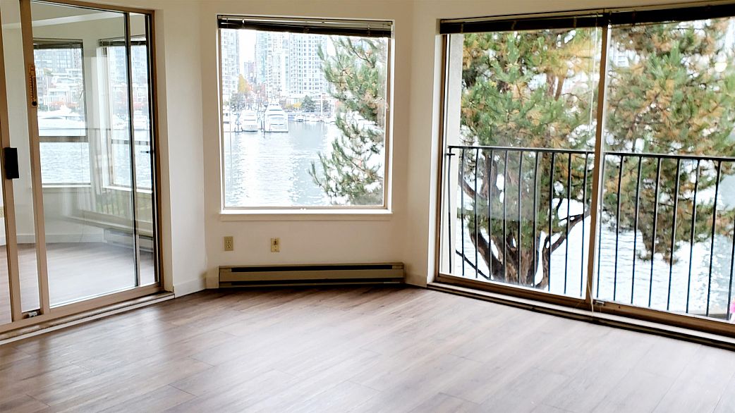 311 1859 Spyglass Place