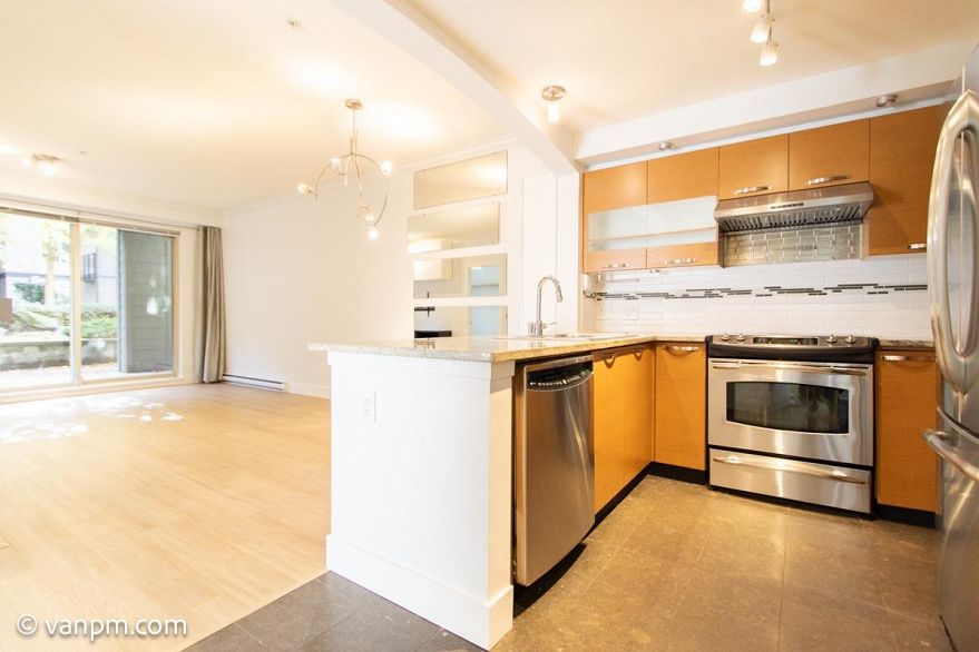 111 7478 BYRNEPARK WALK, Burnaby BC V3N 5C6