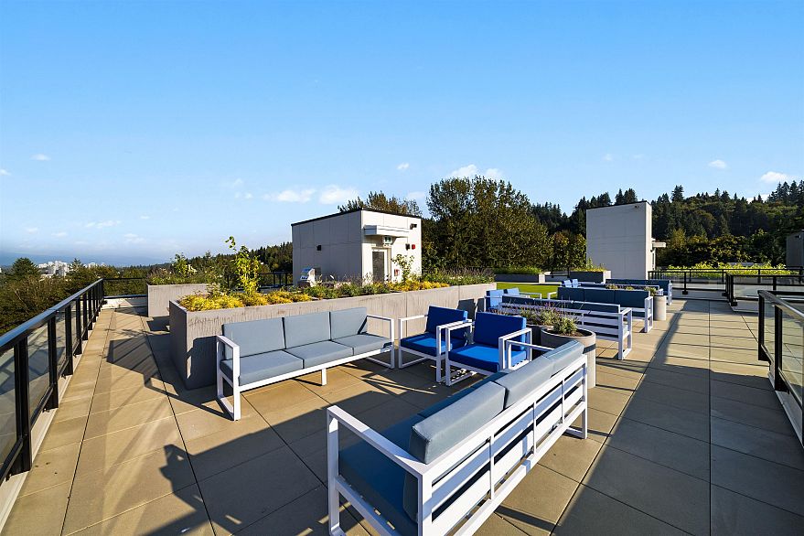 221 2002 St. George Street