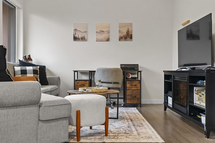 147 4738 Hemlock Way