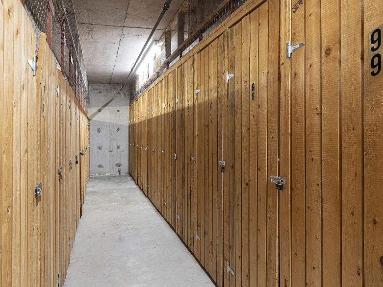 801 1003 BURNABY STREET, Vancouver BC V6E 4R7