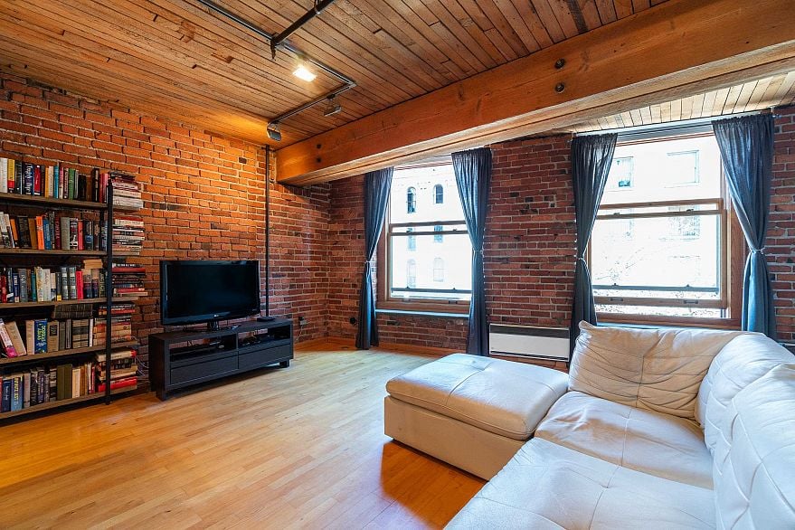 304 41 Alexander Street