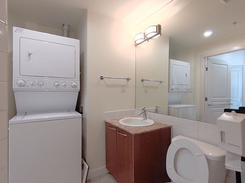 1307 4028 Knight Street