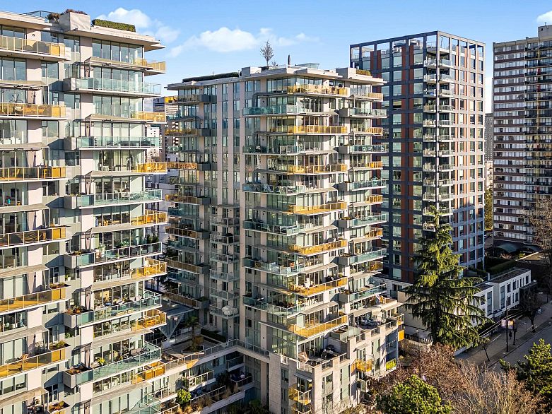 1401 1365 Davie Street