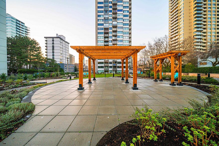 1501 1740 Comox Street