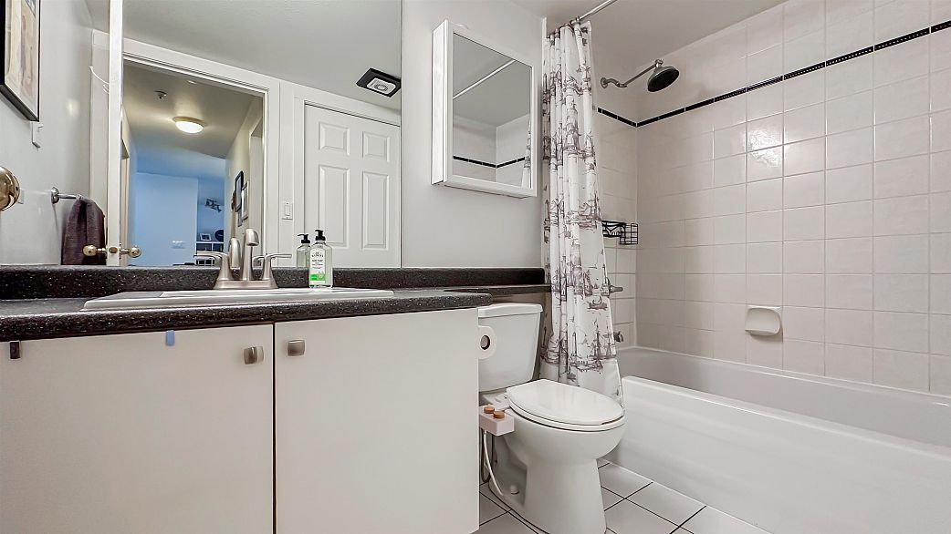 309 2211 Wall Street