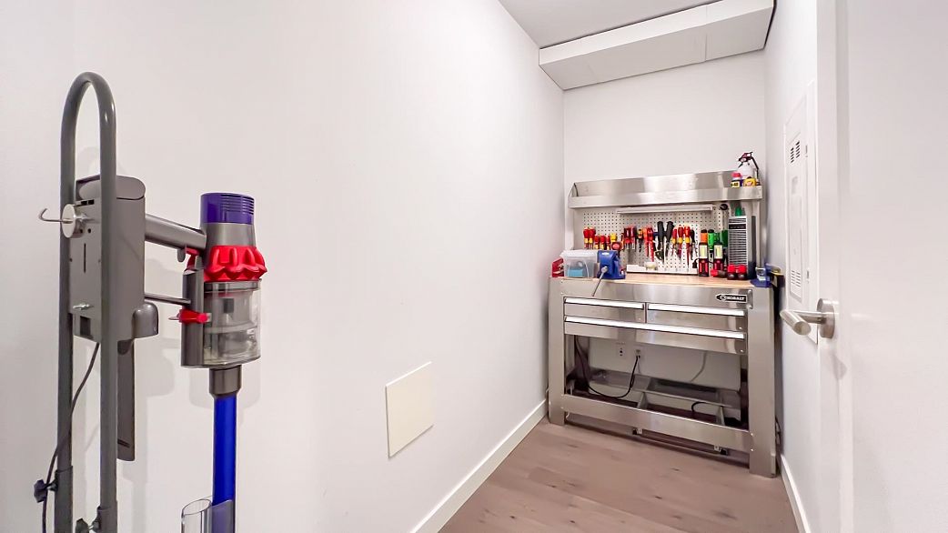 1801 2411 Heather Street