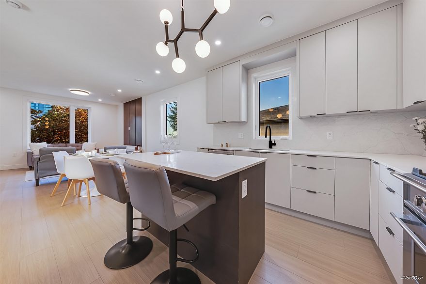 2 4211 Graveley Street