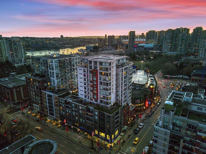 PH7 188 Keefer Street