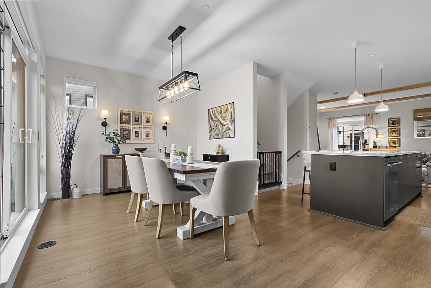 147 4738 Hemlock Way