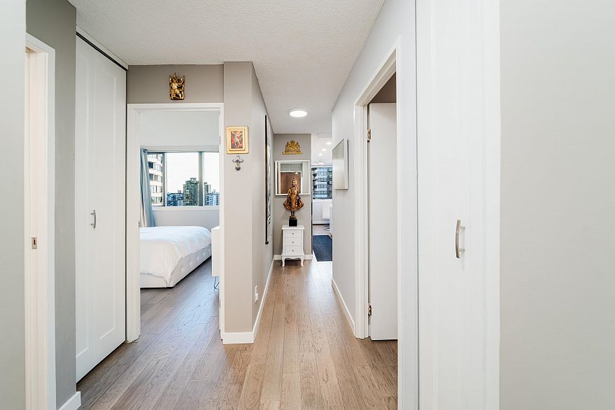 1501 1740 Comox Street