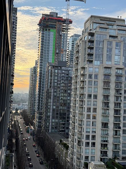 1202 1188 Richards Street