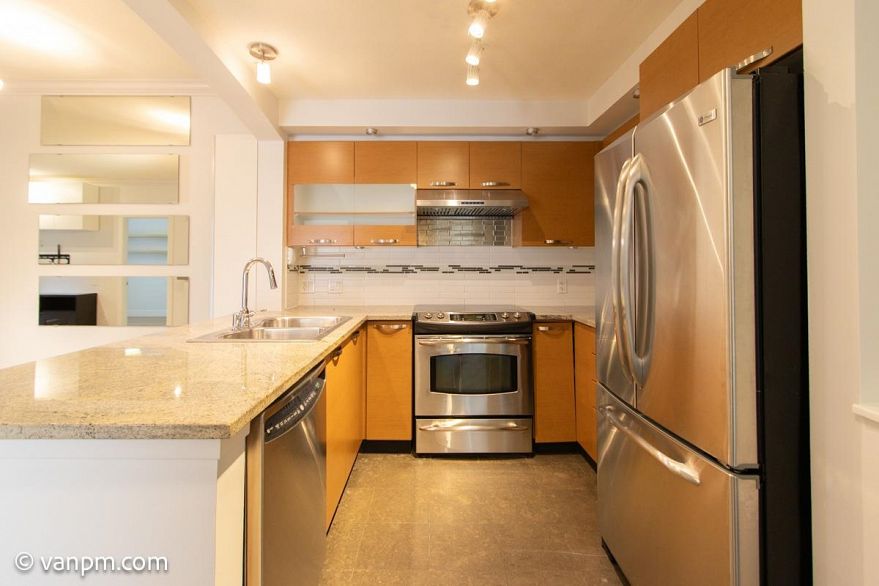 111 7478 BYRNEPARK WALK, Burnaby BC V3N 5C6