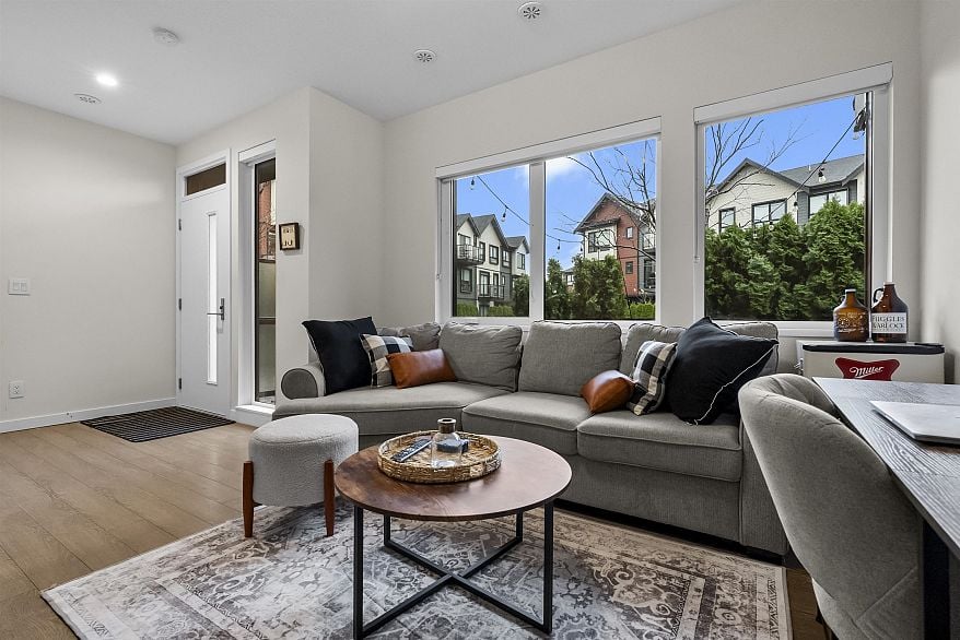 147 4738 Hemlock Way