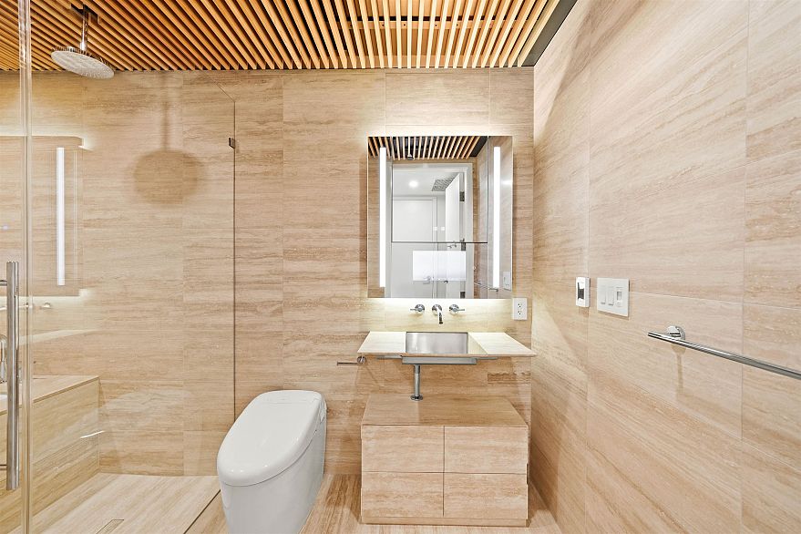 601 1568 Alberni Street