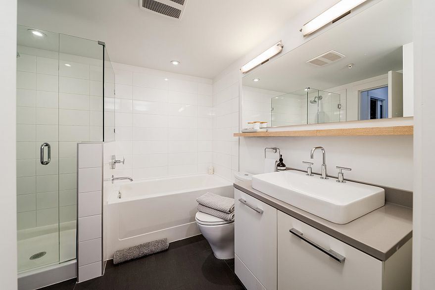 210 2468 Bayswater Street