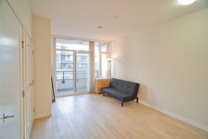 302 2033 W 10th Avenue