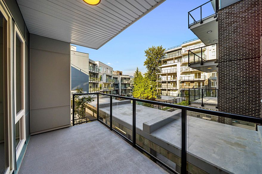 221 2002 St. George Street