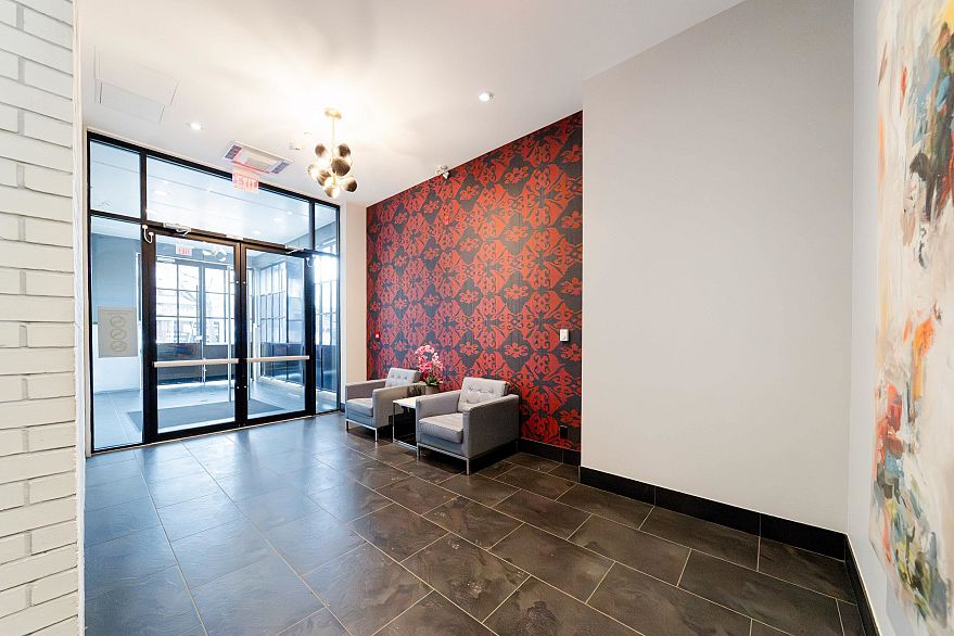 210 2468 Bayswater Street