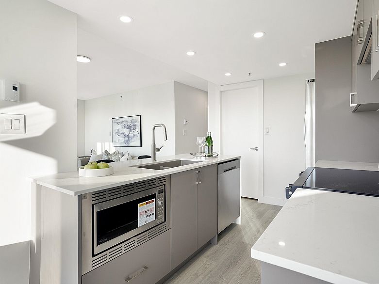 3309 939 Homer Street