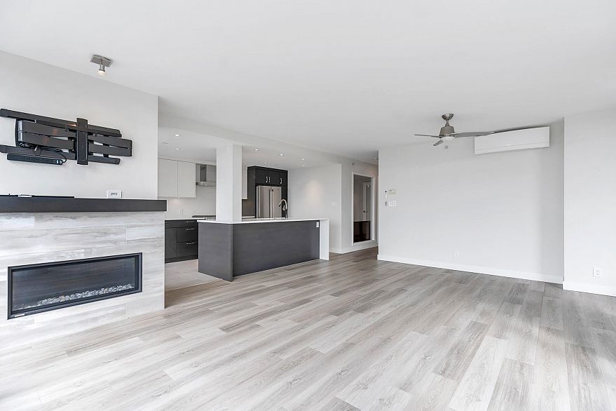 2706 198 Aquarius Mews