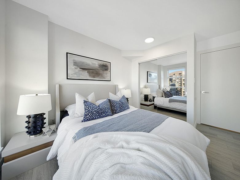 3309 939 Homer Street