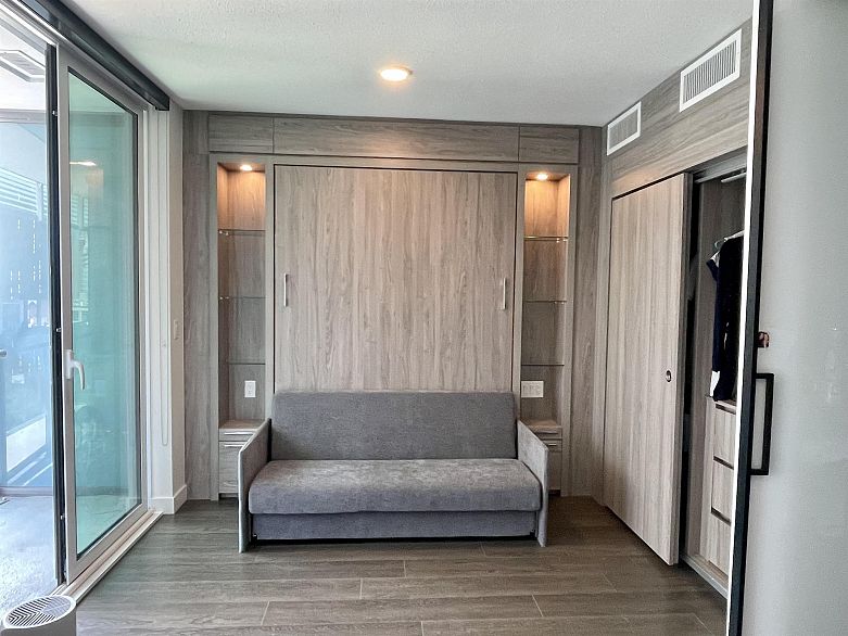 1083 87 Nelson Street