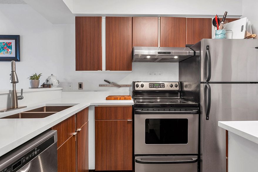 803 1833 Frances Street