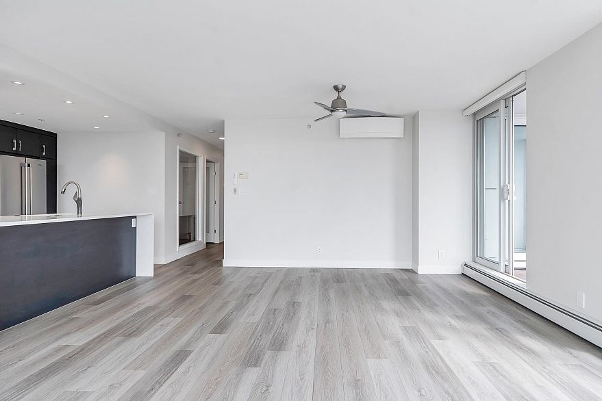 2706 198 Aquarius Mews