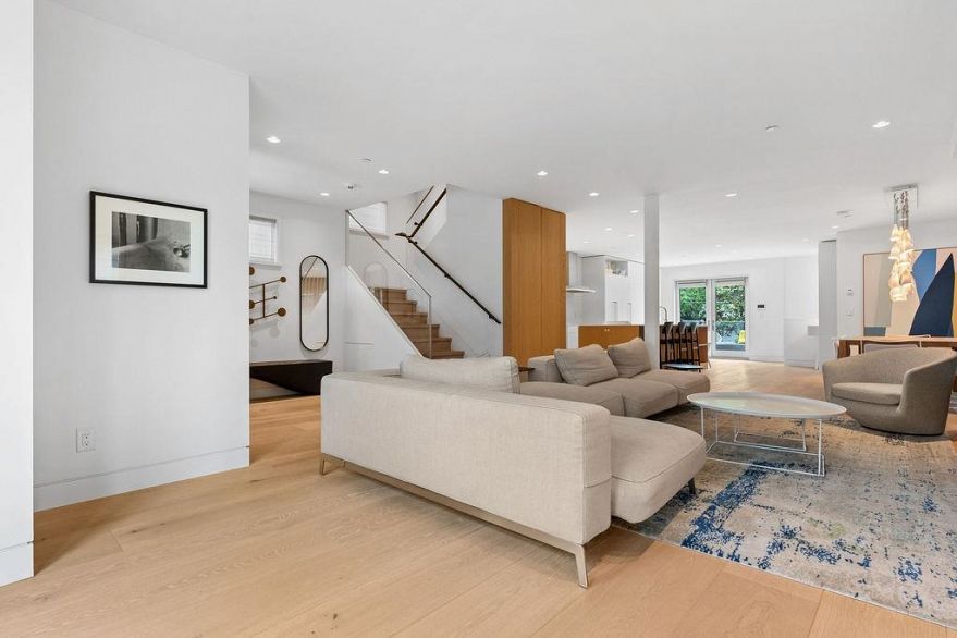 1963 Mcnicoll Avenue