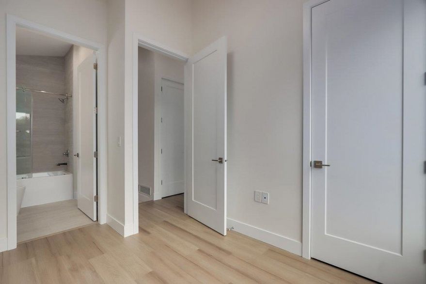 1 4257 Knight Street