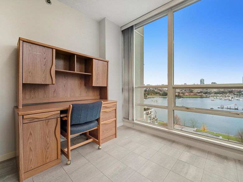 18C 139 Drake Street