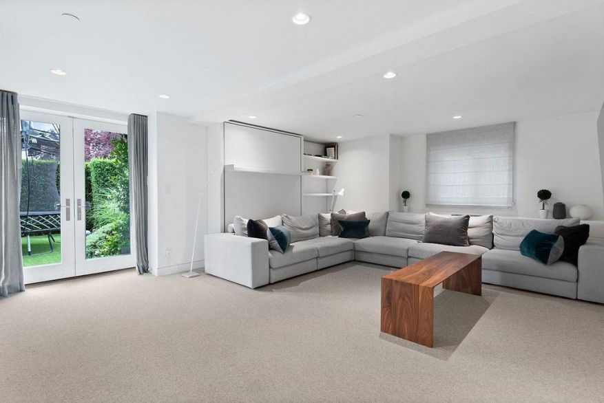 1963 Mcnicoll Avenue