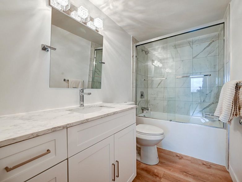 201 2336 Wall Street