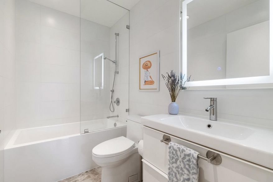 308 755 W 15th Avenue