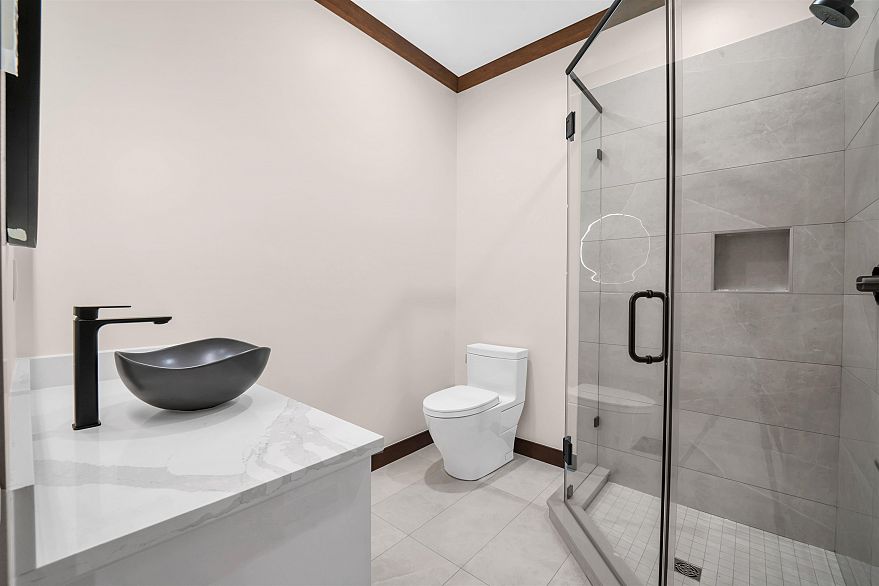 6018 Chancellor Mews