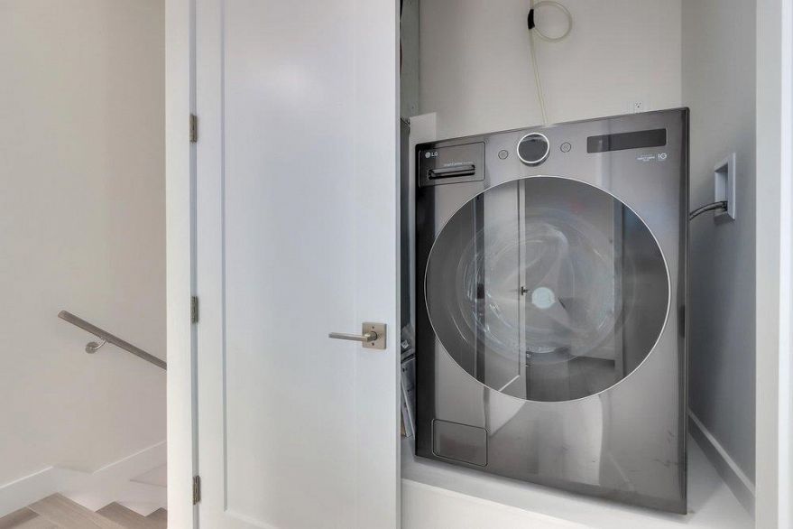 1 4257 Knight Street