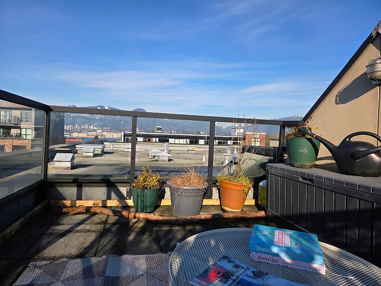 PH20 2150 E Hastings Street