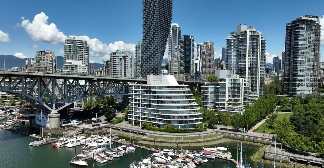 203 628 Kinghorne Mews