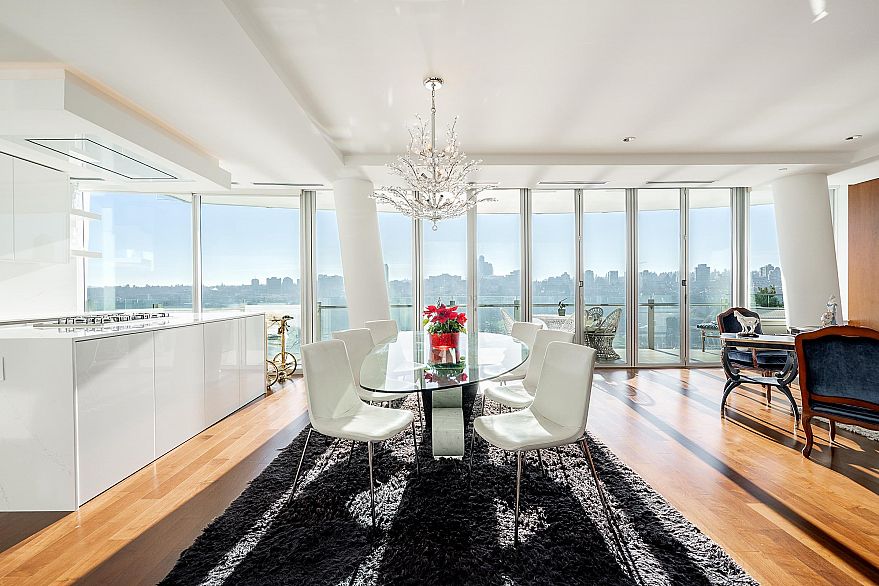 1703 1560 Homer Mews