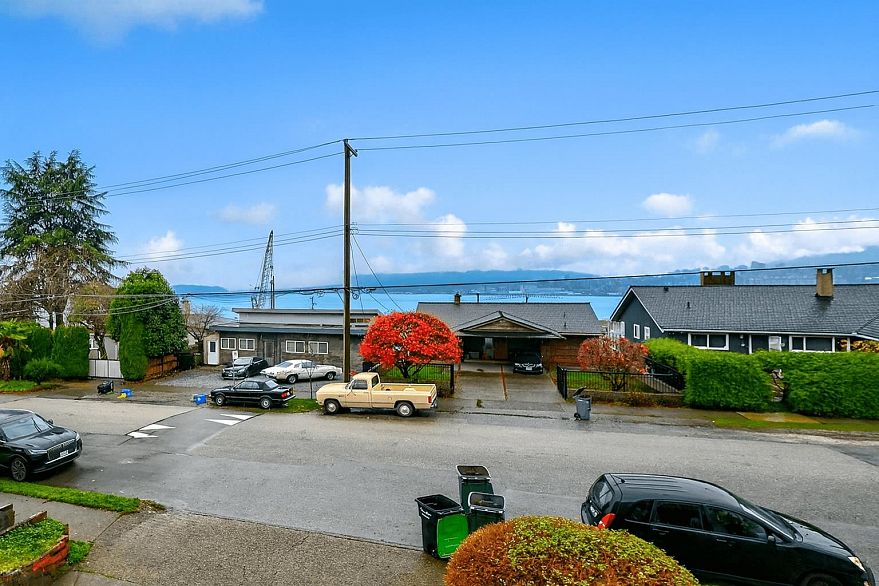 201 2336 Wall Street