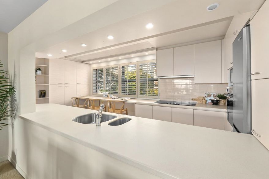 404 1233 Beach Avenue