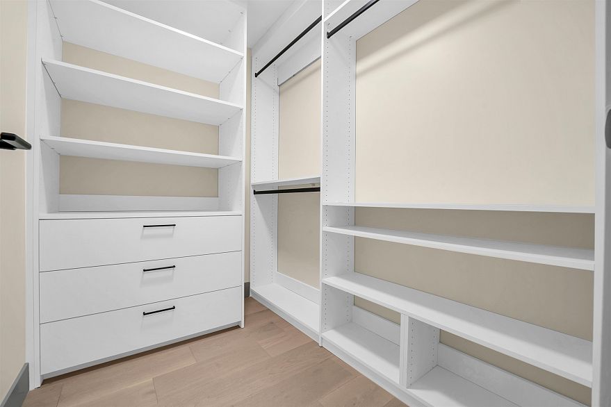 6018 Chancellor Mews