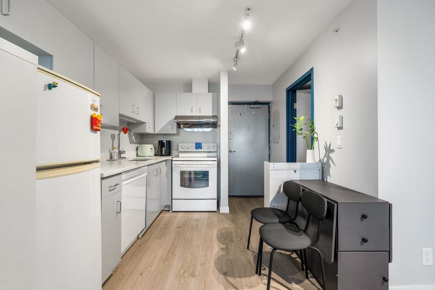 1907 1238 Seymour Street