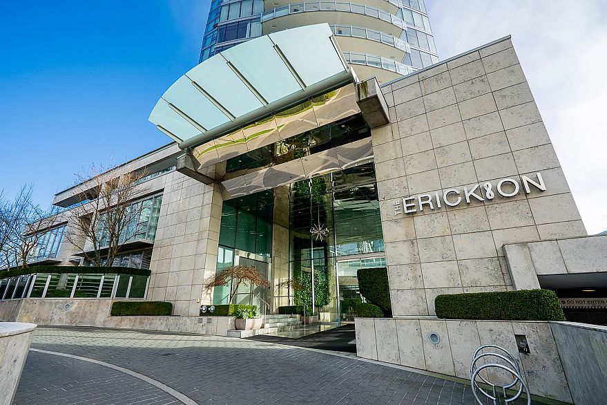 1703 1560 Homer Mews