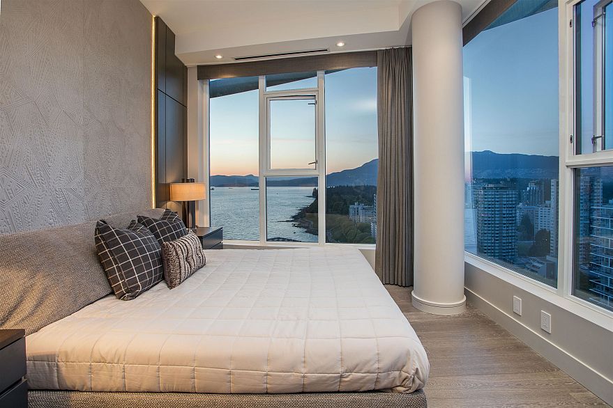 2101 1221 Bidwell Street