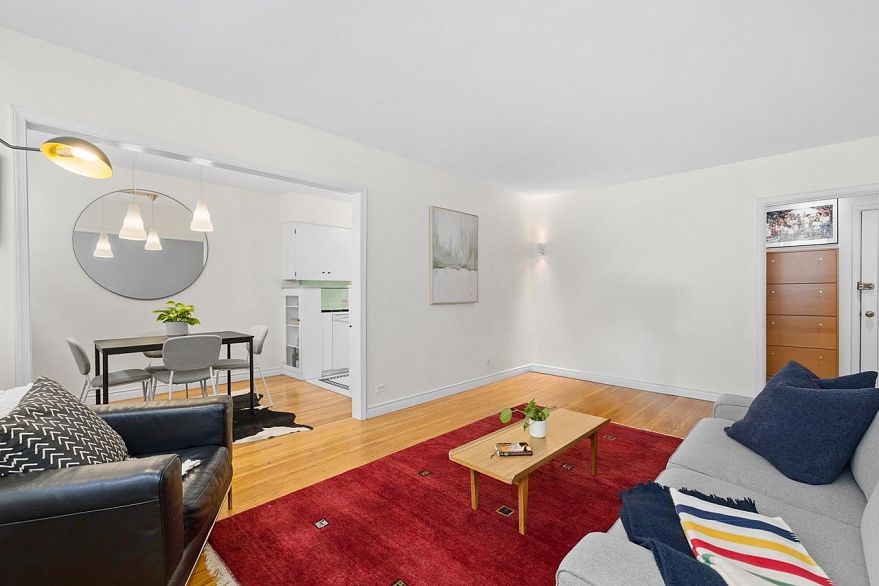 204 1565 Burnaby Street