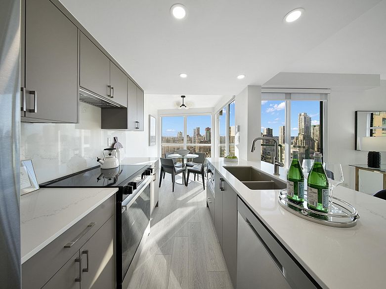 3309 939 Homer Street